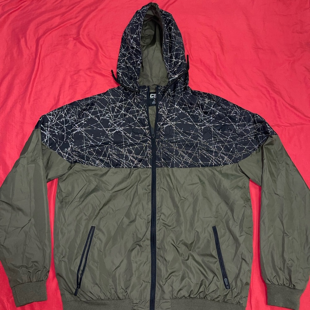 EUC: Men’s CSG Night Reflective Full zip front Hooded Windbreaker-Jacket